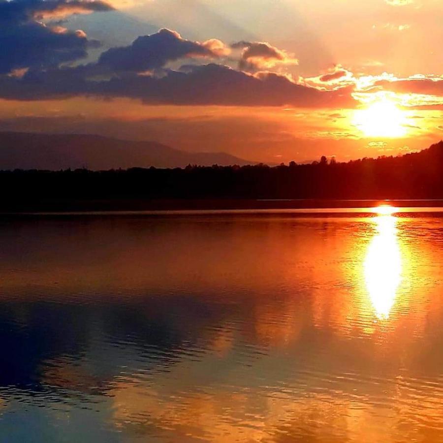 Domki Nad Jeziorem Zarzecze  Bagian luar foto
