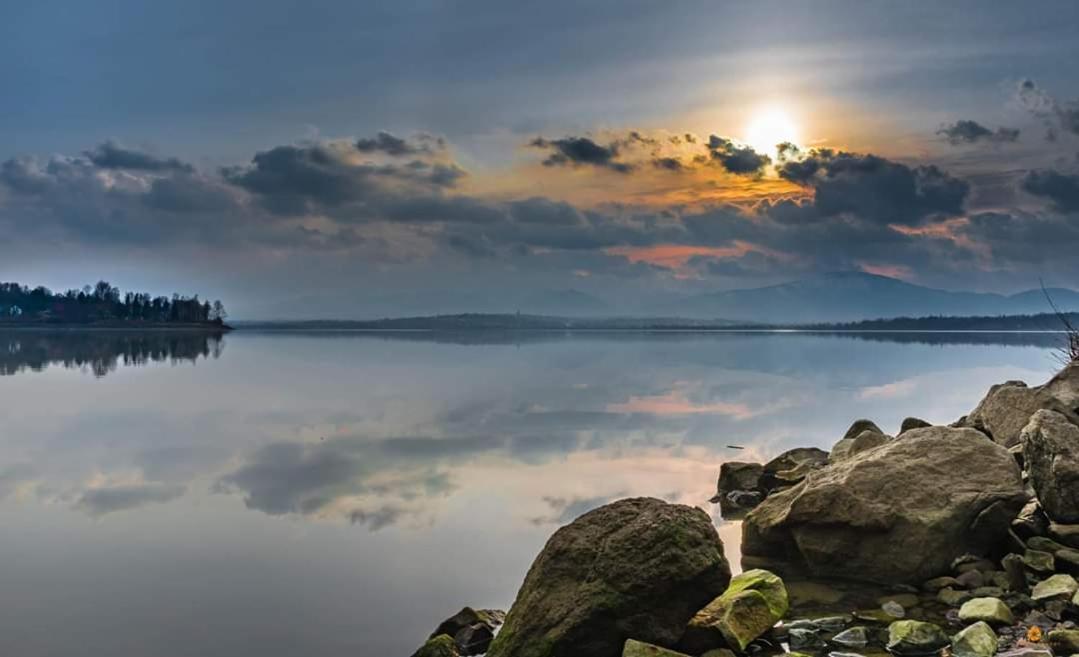 Domki Nad Jeziorem Zarzecze  Bagian luar foto
